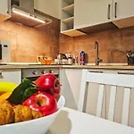 Appartamento A Pirri, Via E. Toti. Cagliari. Rosas Rooms.