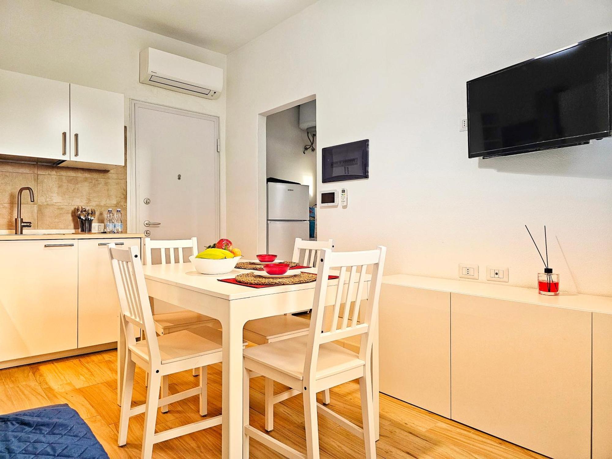 Appartement A Pirri, Via E. Toti. Cagliari. Rosas Rooms.