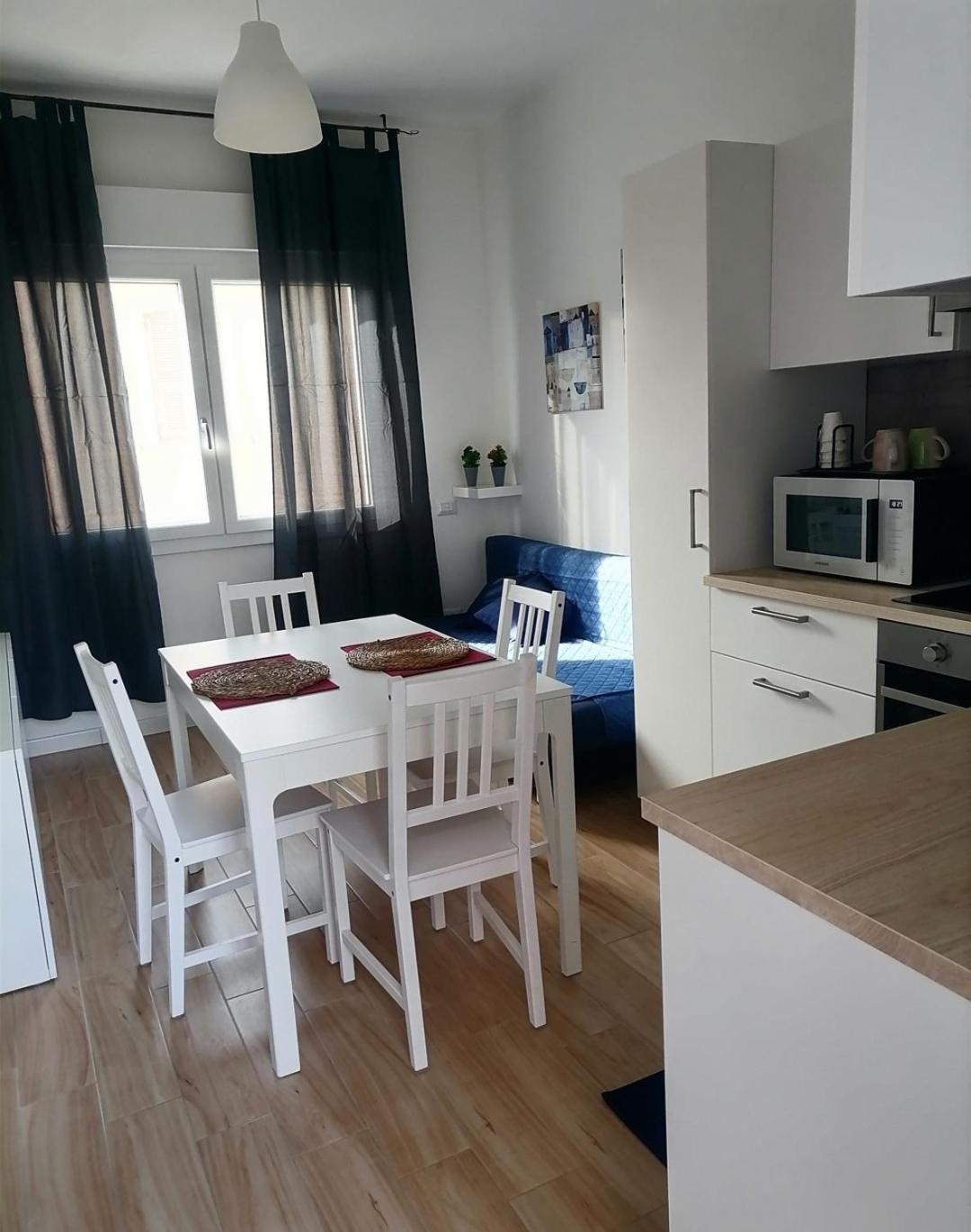 A Pirri, Via E. Toti. Cagliari. Rosas Rooms. *